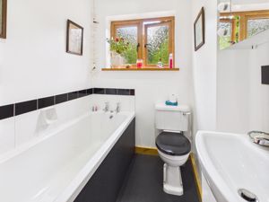 BATHROOM- click for photo gallery
